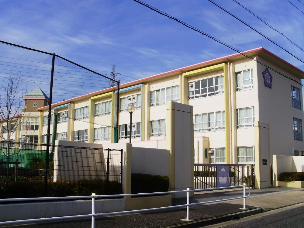 Primary school. Yoshine until elementary school 310m