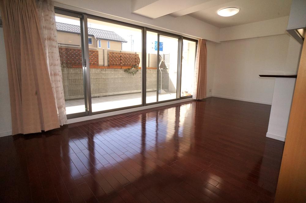 Nagoya, Aichi Prefecture Moriyama-ku, Oaza Kamishidami shaped Ueshima