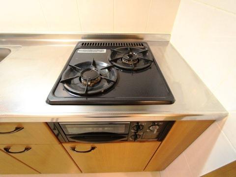 Other room space. Two-necked gas stove