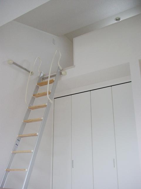 Other. Private space in the loft there is a ceiling height.  ※ Our construction cases