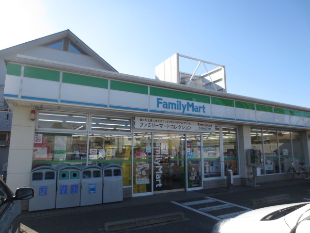 Convenience store. FamilyMart 332m to Omori Station Minamiten (convenience store)