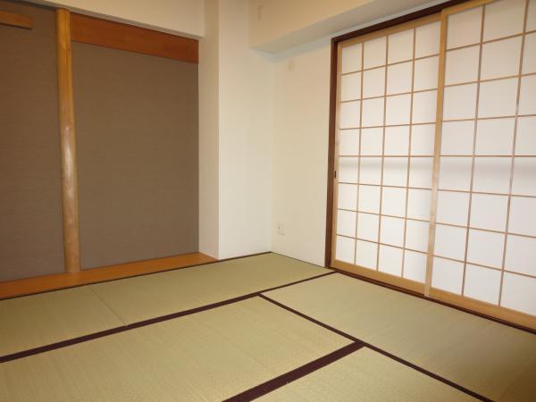 Non-living room. We have Japanese-style tatami had made.