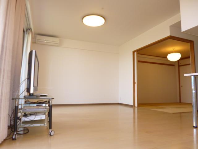 Living. Indoor (June 2013) Shooting