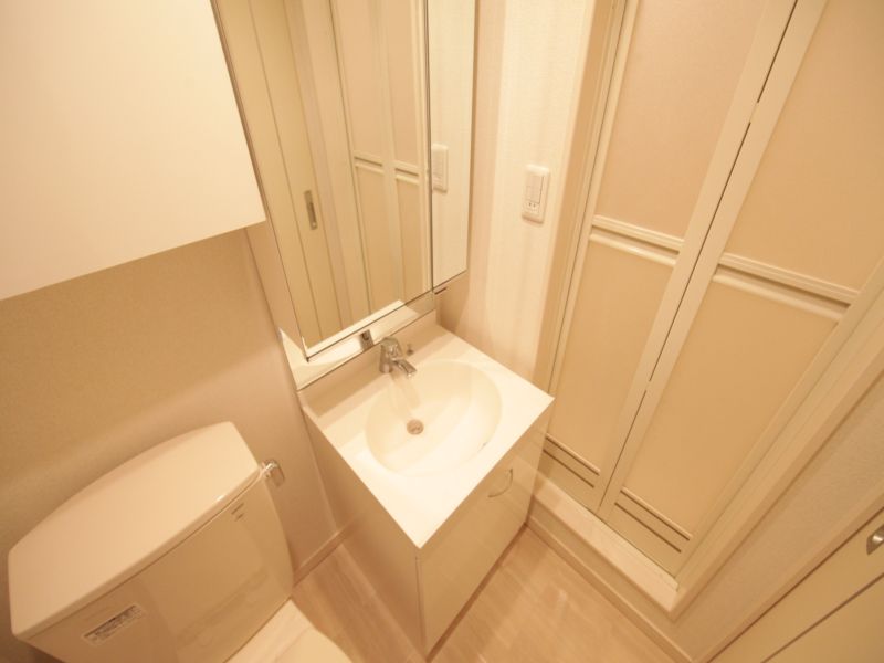 Washroom. Independent washbasin Isomorphic type Image