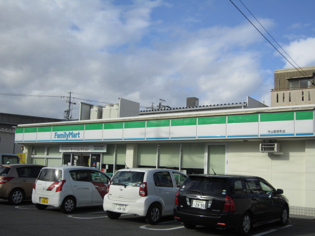 Convenience store. FamilyMart Moriyama MoriMiya Machiten up (convenience store) 202m