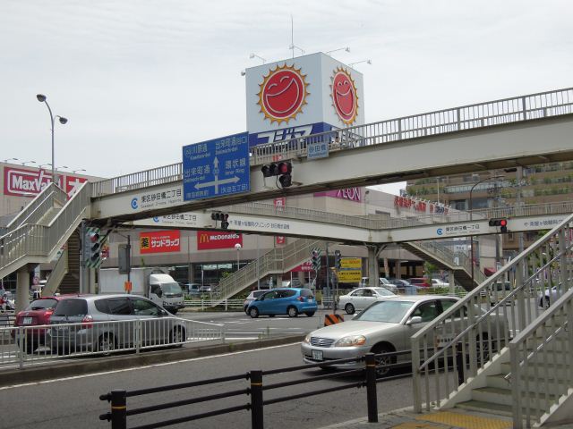 Shopping centre. Maxvalu until the (shopping center) 1600m