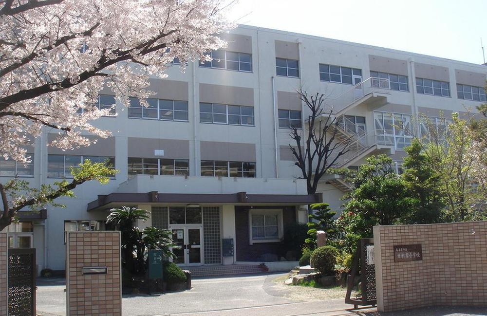 Primary school. 580m to Nagoya Municipal Nijuken'ya Elementary School