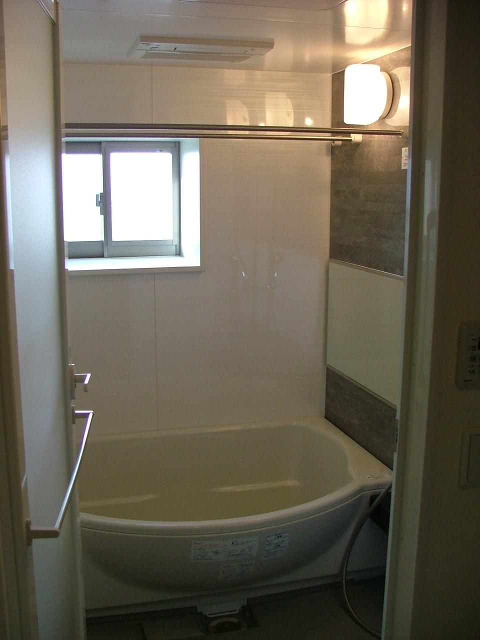 Bathroom. Indoor (09 May 2011) Shooting