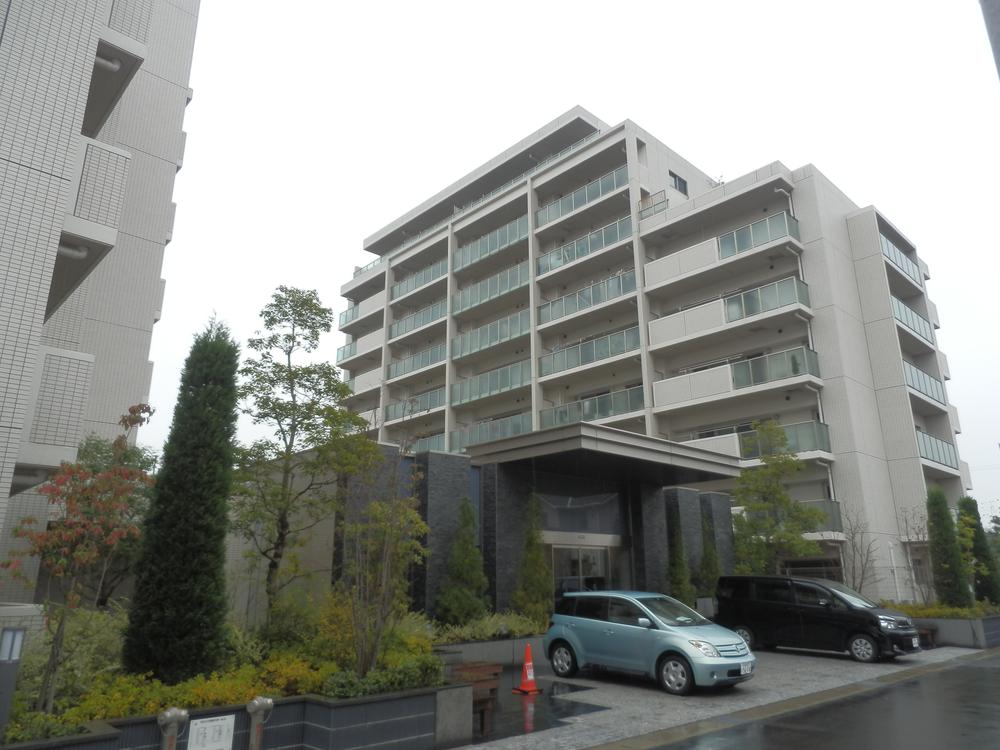 Local appearance photo. Local (12 May 2011) Shooting