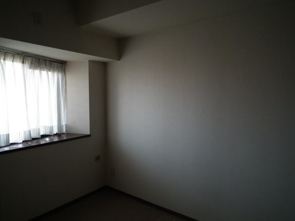 Non-living room. Local (11 May 2013) Shooting