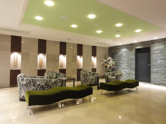 lobby. Entrance lounge where we arranged sofa, It seems Hokore also as a space of Yingbin.