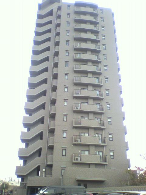 Local appearance photo. Tiling, Outer wall is a large repair settled.