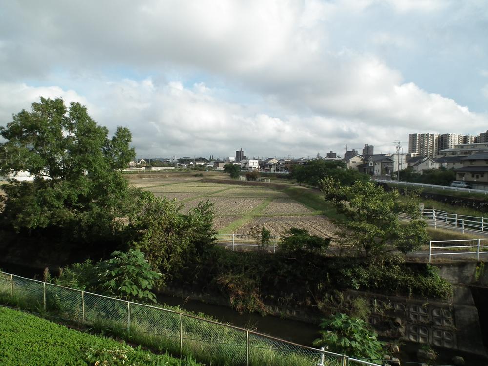 View photos from the dwelling unit. View from the site (December 2013) Shooting
