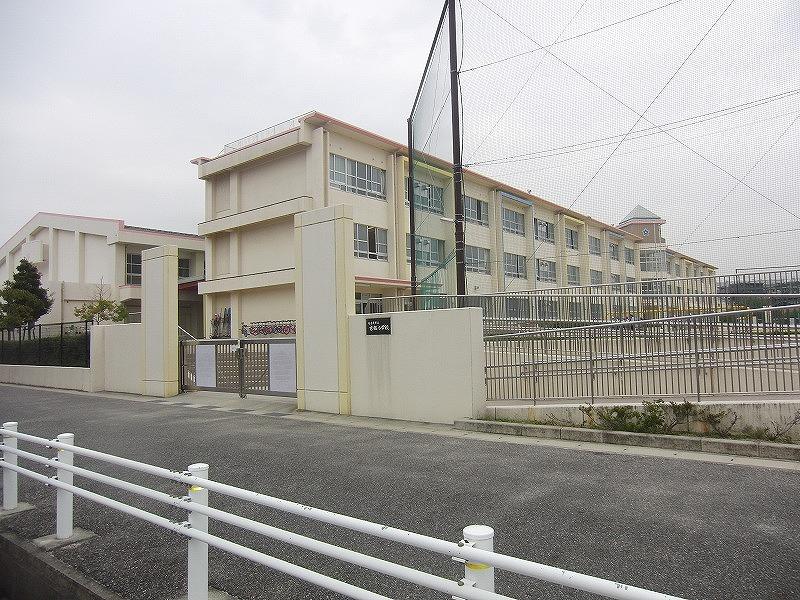 Primary school. 714m to Nagoya Municipal Yoshine Elementary School