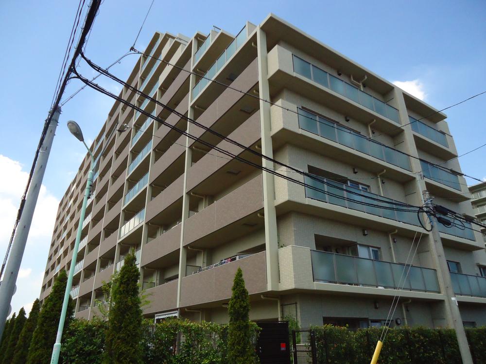 Local appearance photo. Appearance from the local southeast side (July 2012) shooting