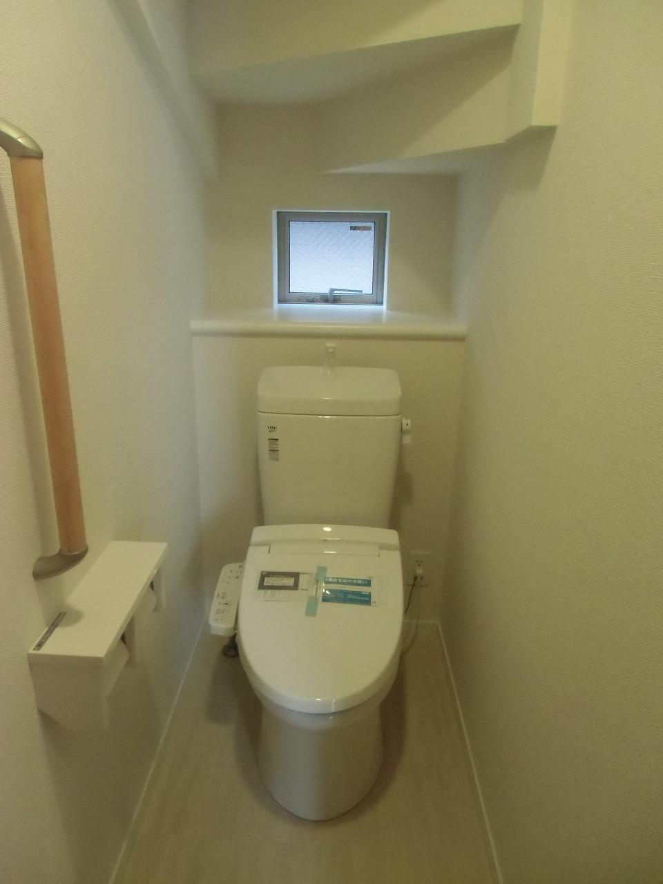 Toilet. 2013.11.1 shooting