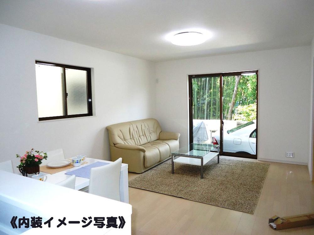 Other. Living image photo. It is different from the actual building. Furniture is not attached. 