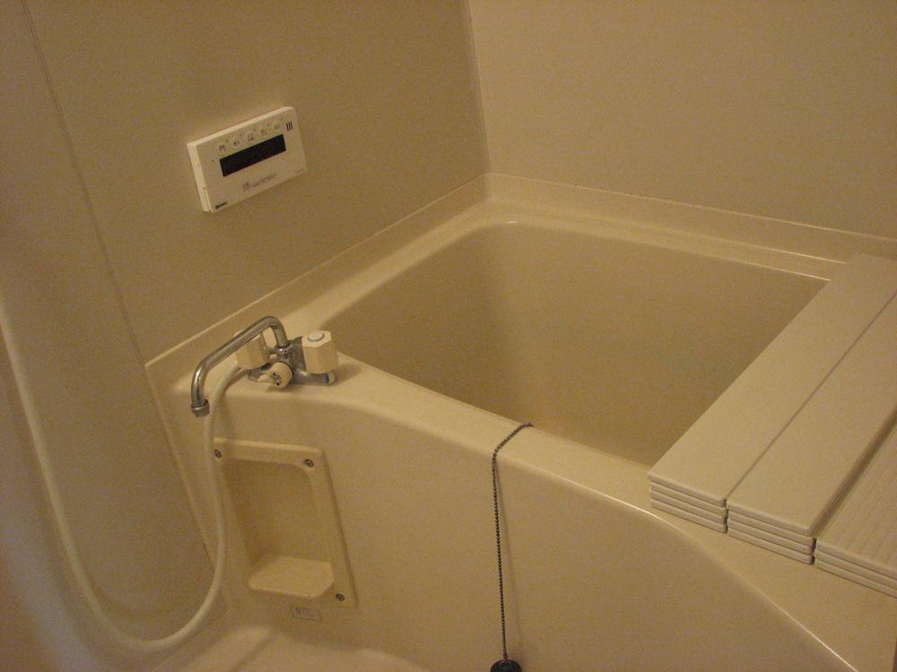 Bathroom. Indoor (11 May 2013) Shooting