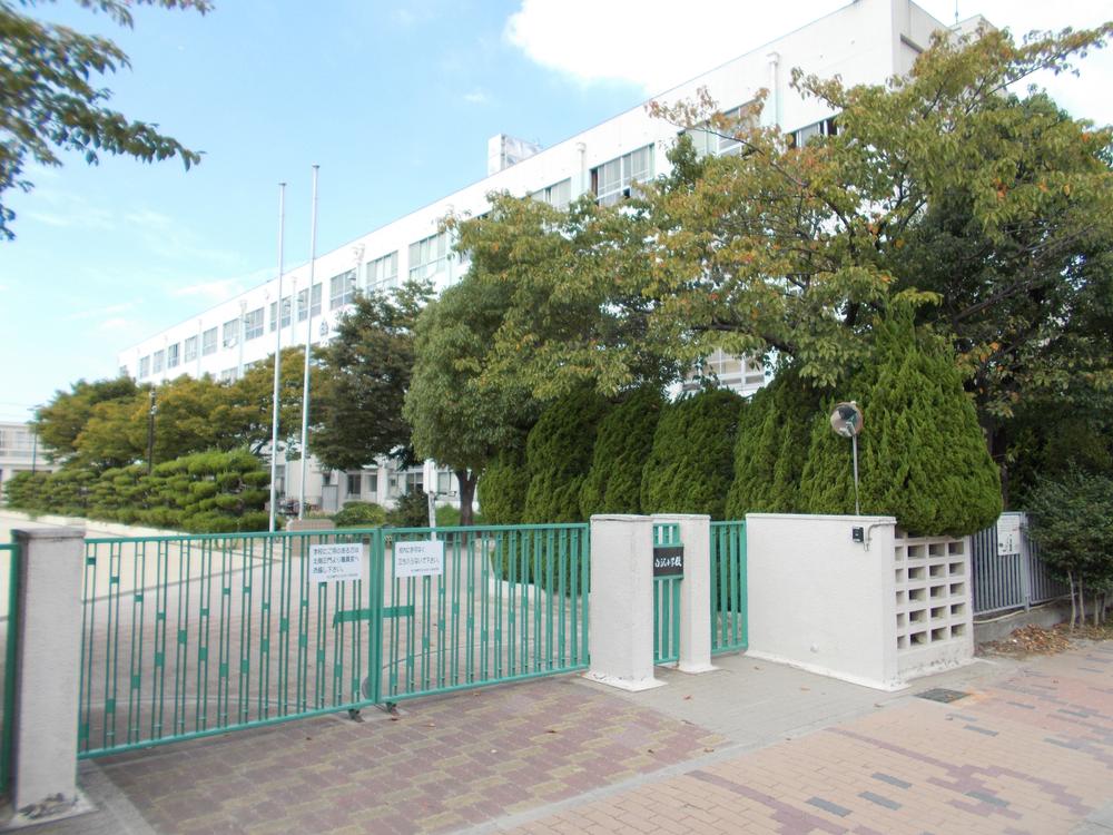 Primary school. 760m to Nagoya Municipal Shirasawa Elementary School