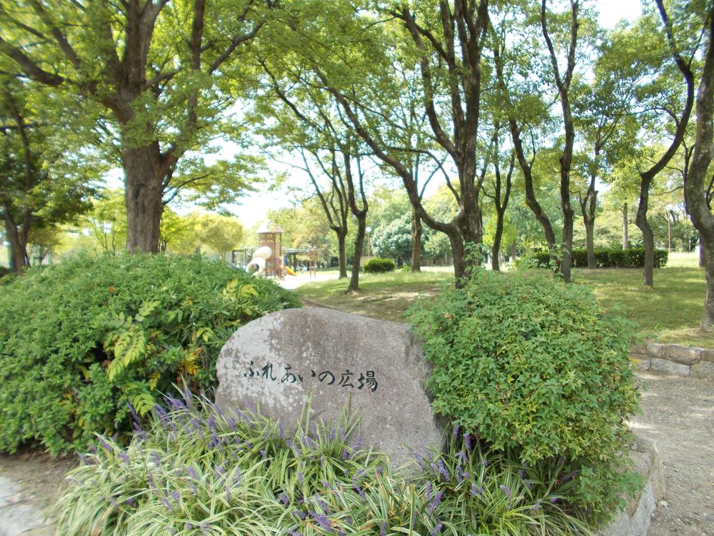 park. 375m to Yamashita Park