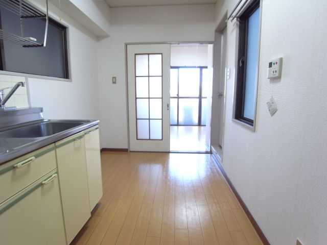 Kitchen. Outdoor washing machine Storage. 