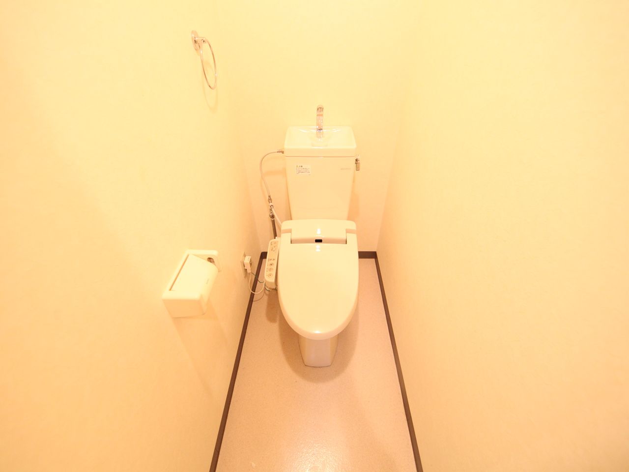 Toilet. Western-style toilet (warm water washing toilet seat mounting possible)