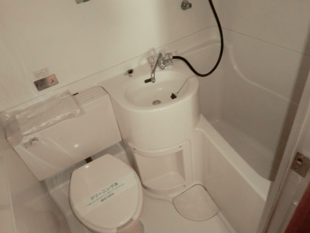 Toilet. Washbasin