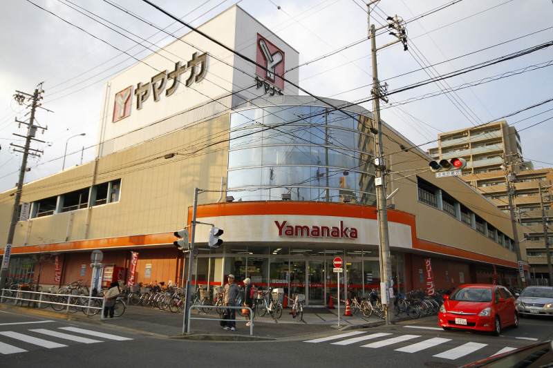 Supermarket. Yamanaka Matsubara store up to (super) 640m