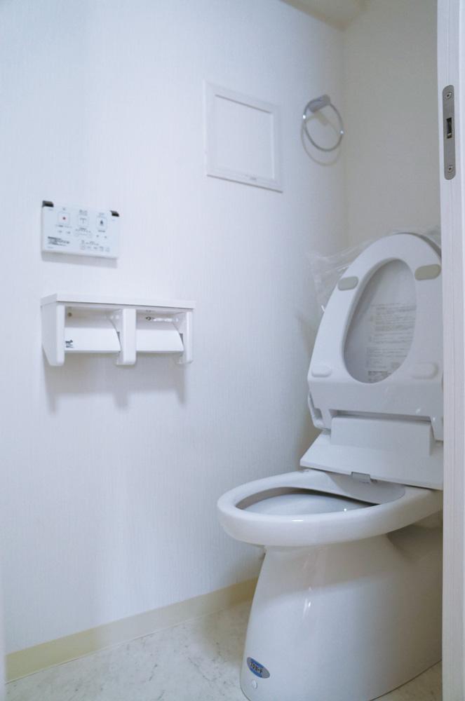 Toilet. It is a water-saving toilet bowl.