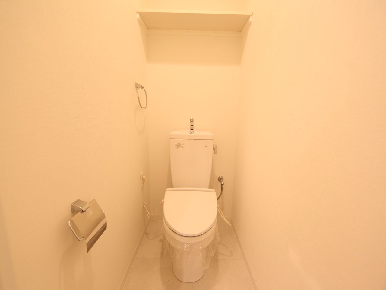 Toilet. With heating toilet seat