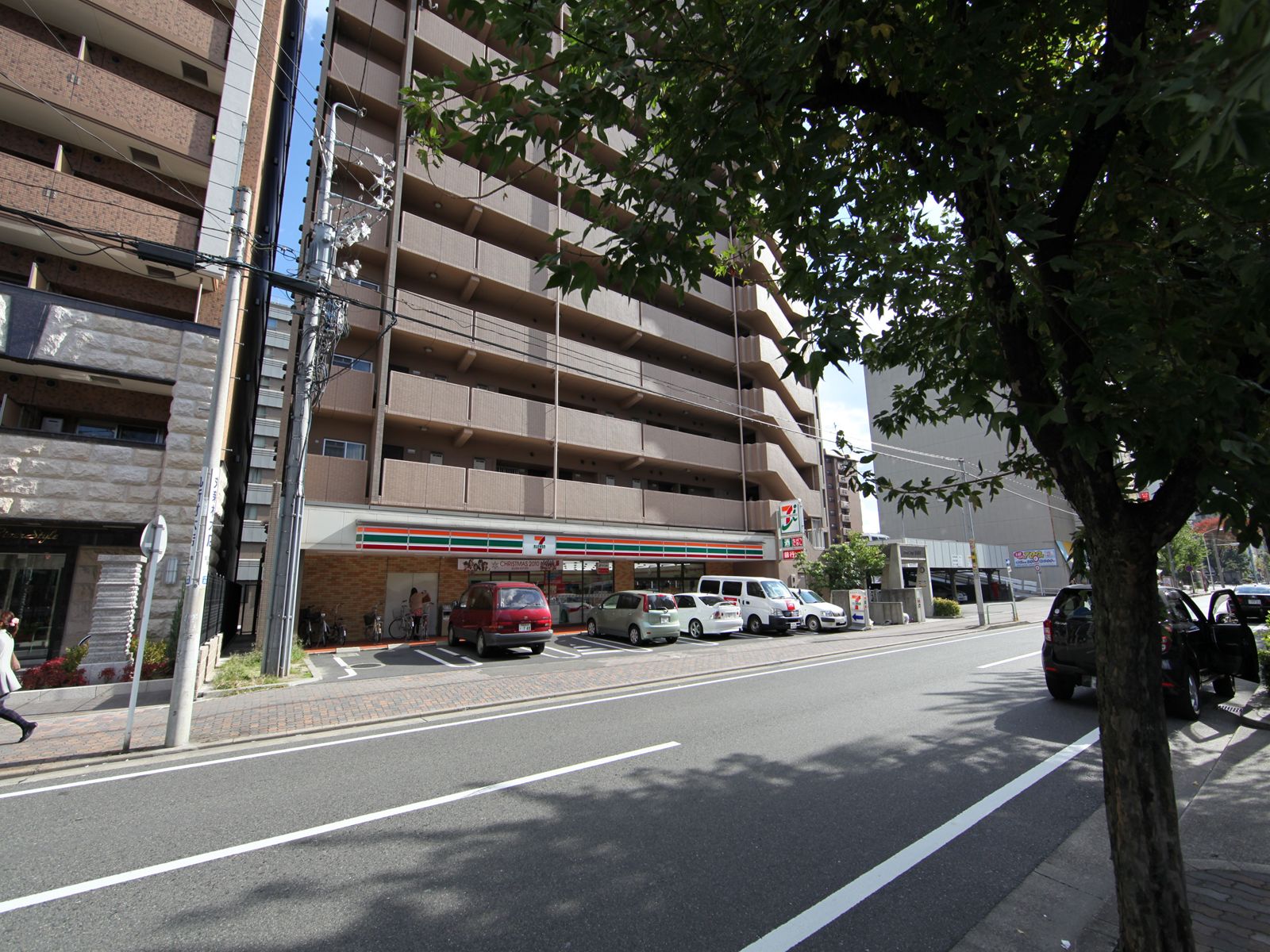 Convenience store. Seven-Eleven Nagoya Osu 4-chome up (convenience store) 136m