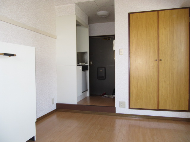 Other room space. Western-style from the east