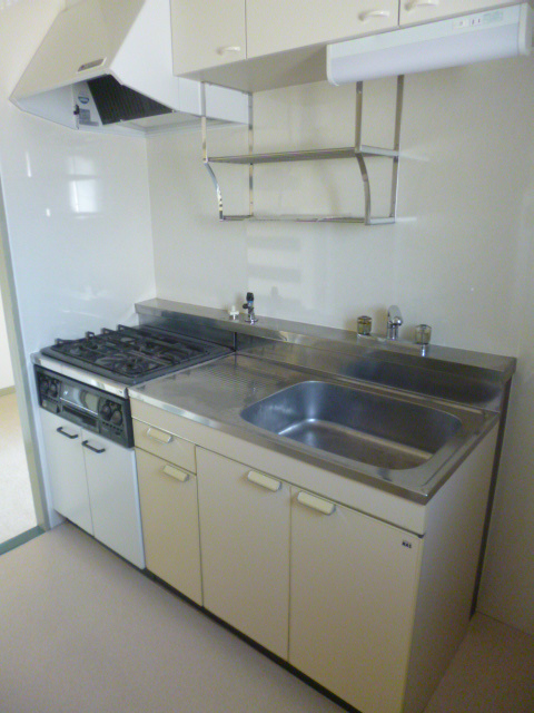 Kitchen. With gas stove