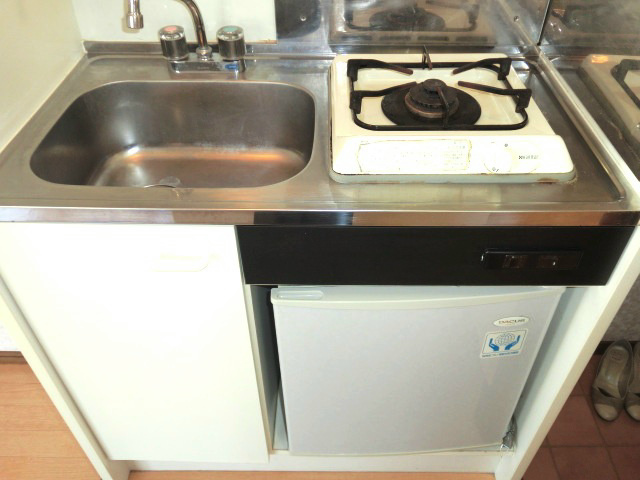 Kitchen. 1-neck with gas stove ※ It will be the same type of room image.