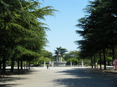 park. 302m to Fujimi Bridge Kitagaien (park)