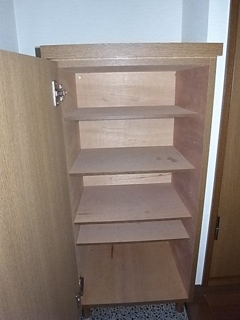 Entrance. Cupboard