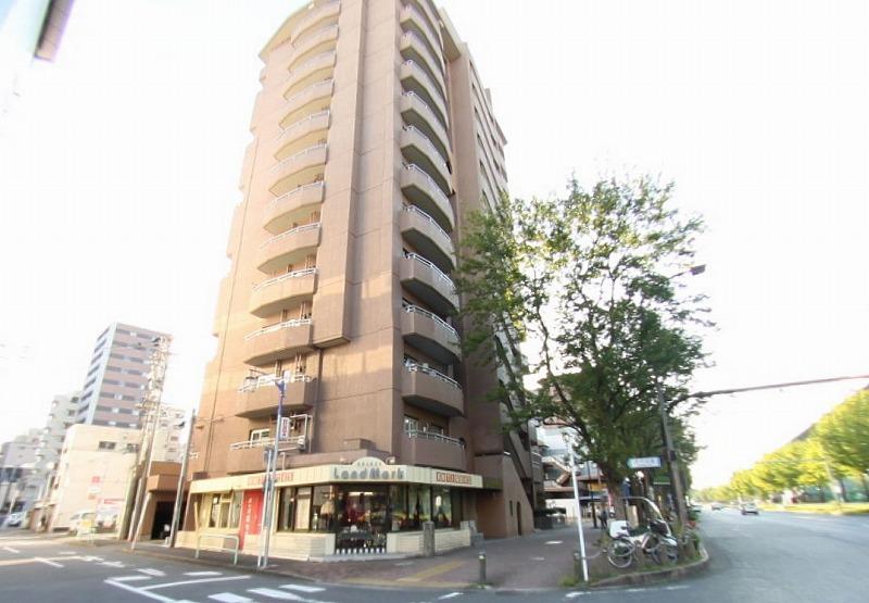 Local appearance photo. It is conveniently located an 8-minute walk to the subway Tsurumai "Tsurumai" station.