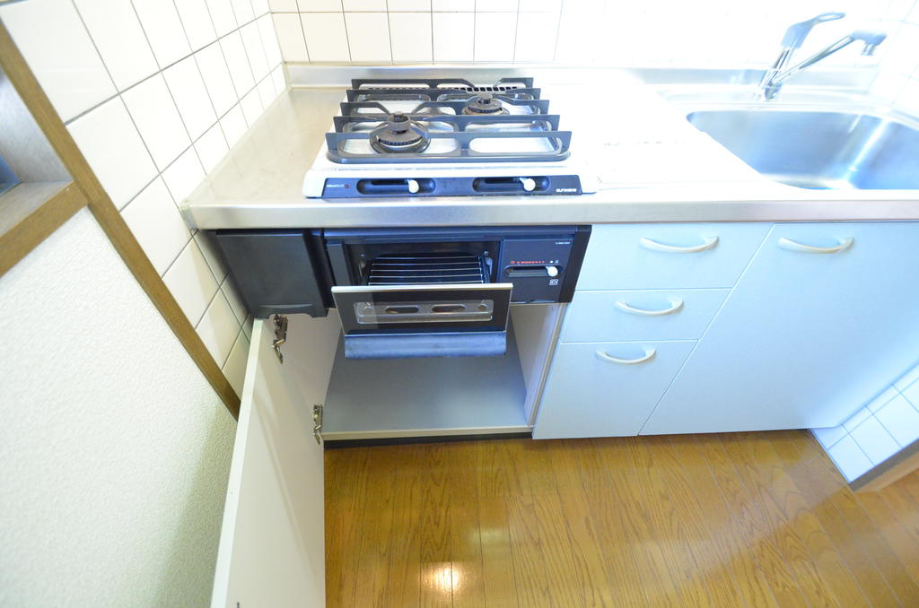 Kitchen. Two-burner stove