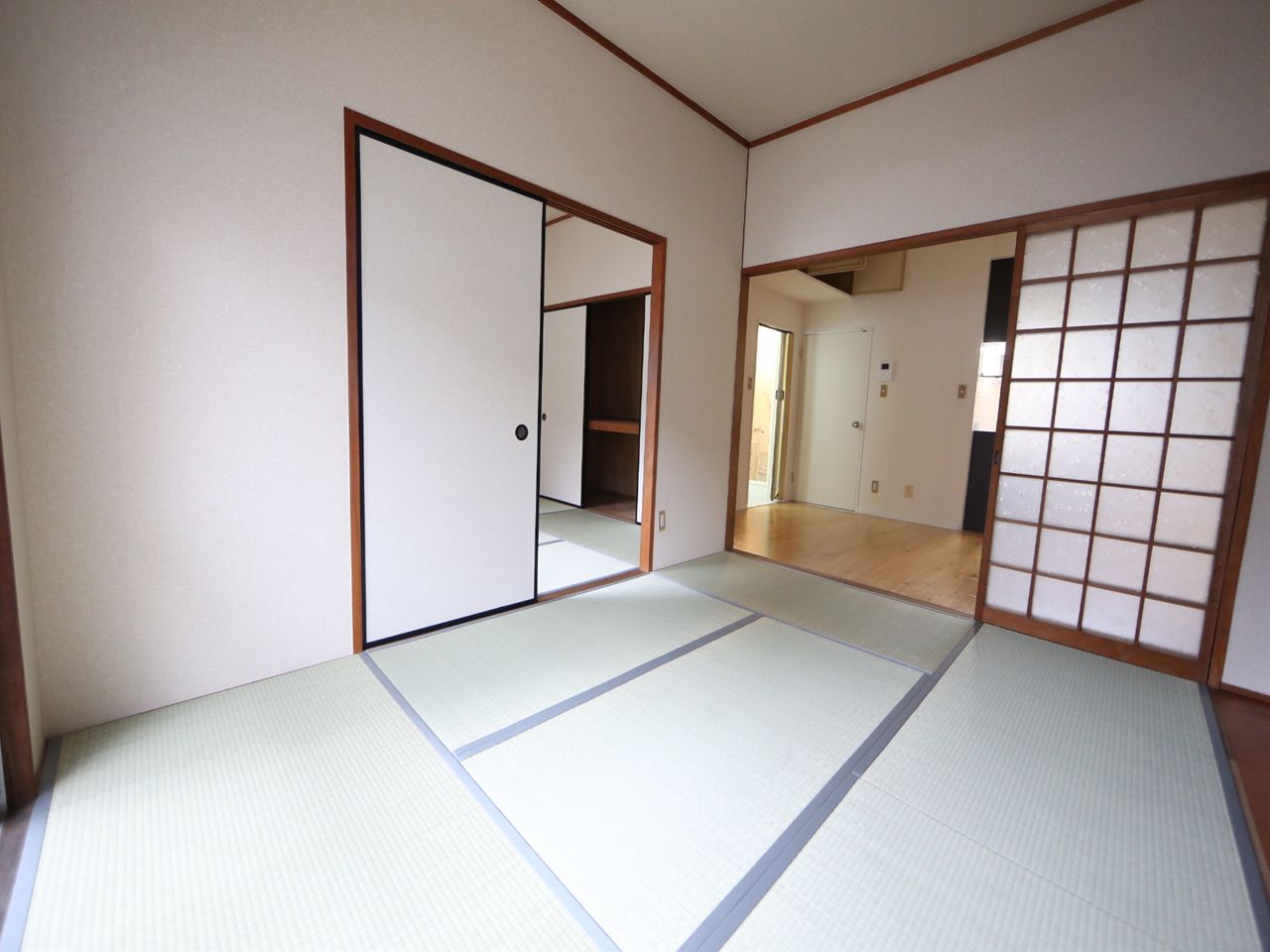 Other room space. Japanese-style room 6 quires You can use linked