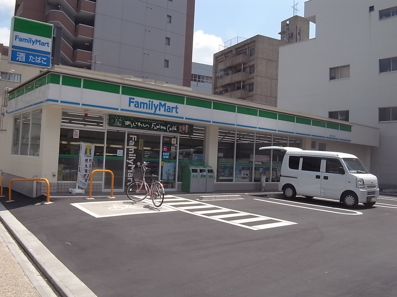 Convenience store. FamilyMart Sakae Chome store up (convenience store) 104m