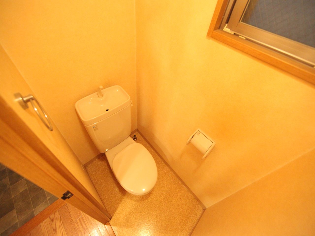 Toilet. Toilet (bath separate toilet) with a window (ventilation good)