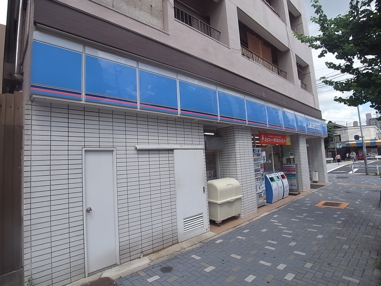 Convenience store. 91m until Lawson Kikusato Machiten (convenience store)