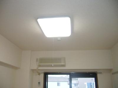 Other Equipment. Air conditioning ・ Classroom illumination