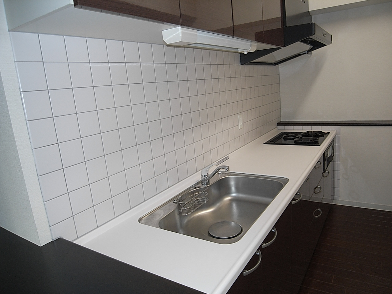 Kitchen. System kitchen (gas three-necked ・ With grill)