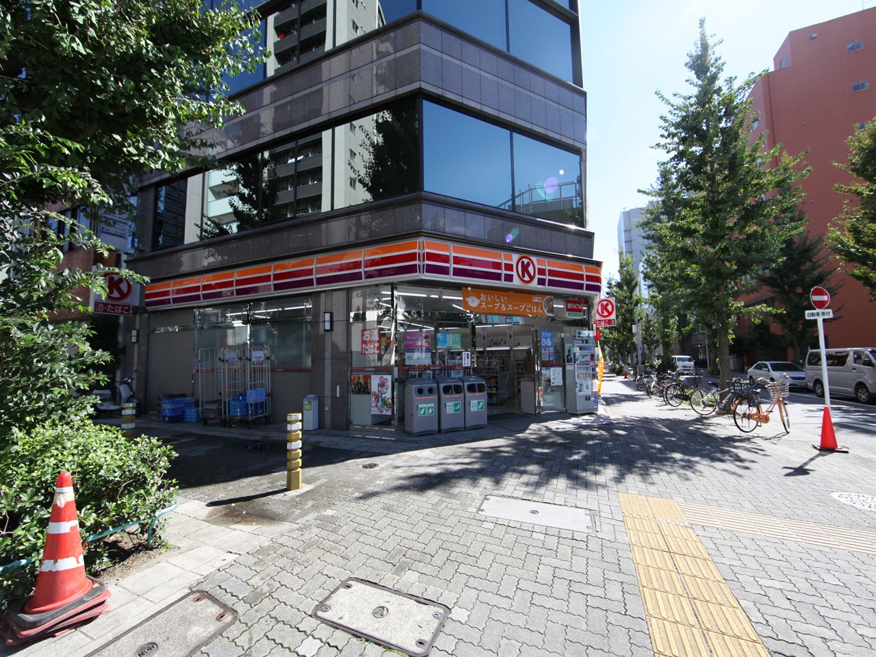 Convenience store. Circle K Marunouchi Shichiken cho Tsuten (convenience store) up to 23m