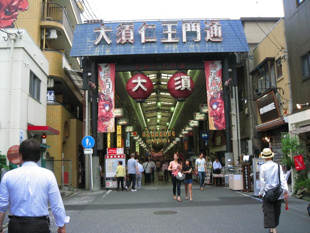 Shopping centre. 740m to the second Ameyoko building