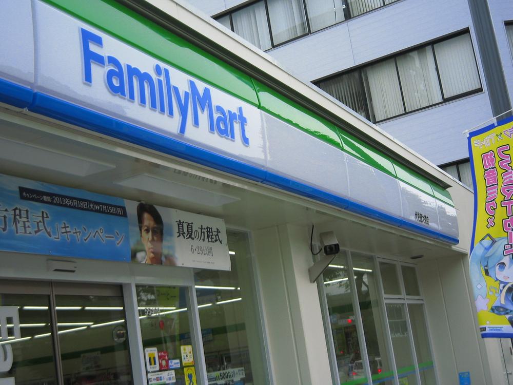 Convenience store. 309m to FamilyMart Fushimi through Osu shop