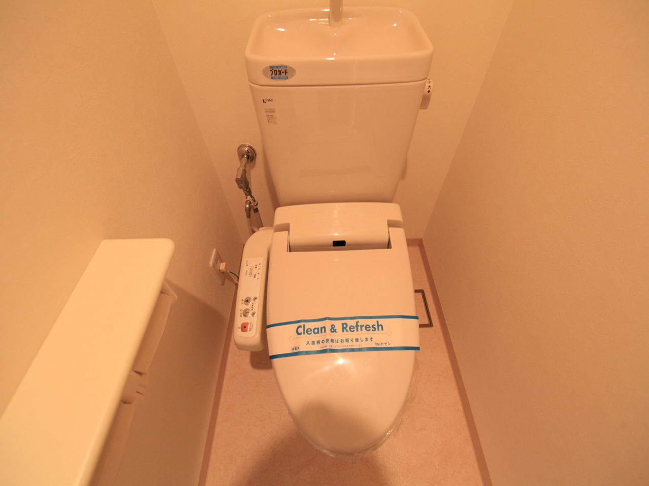 Toilet. toilet With warm water washing heating toilet seat