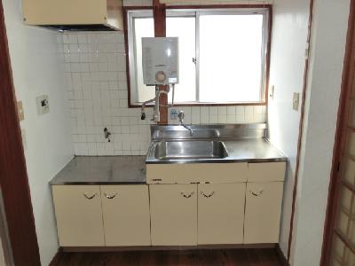 Kitchen. Gas stove installation Allowed