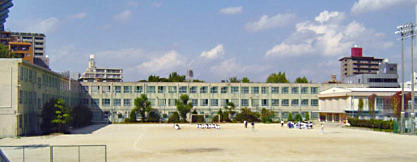 Junior high school. 190m to Nagoya Municipal Iseyama junior high school (junior high school)